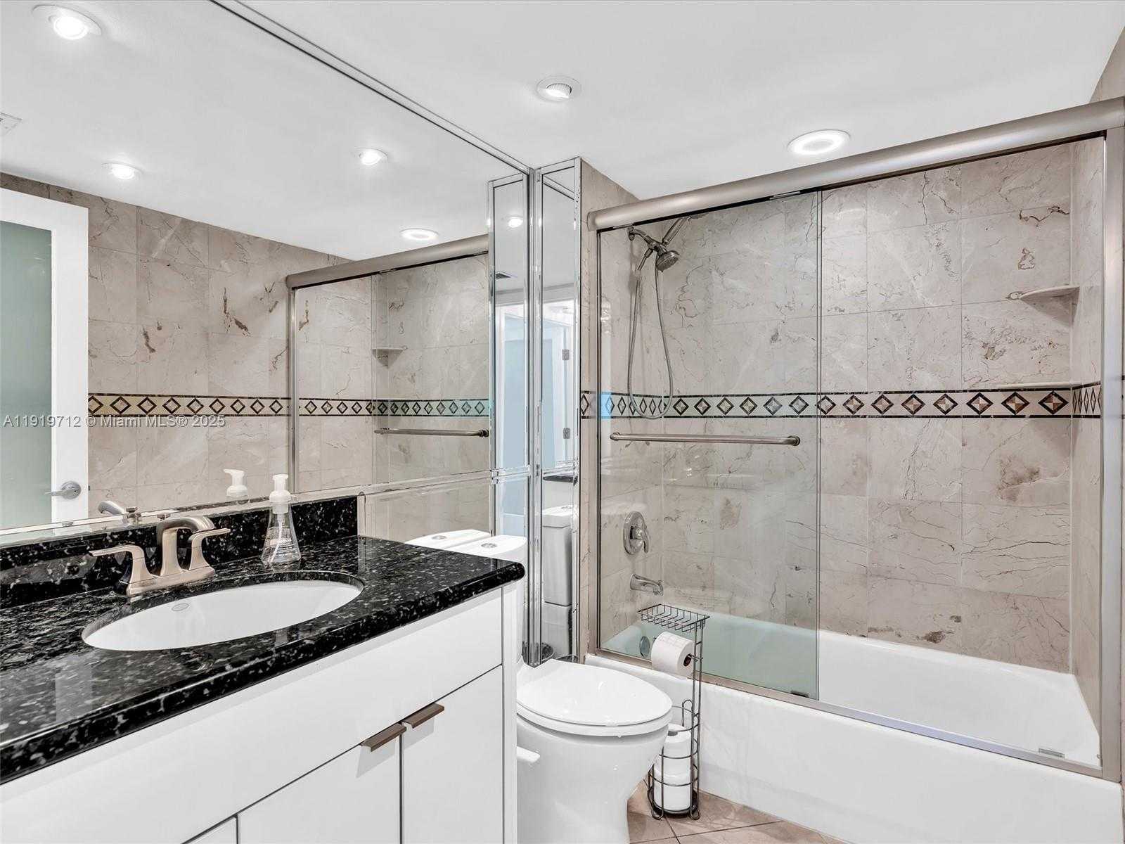 Small Image of 650 WEST AVE #1605, Miami Beach Number 43