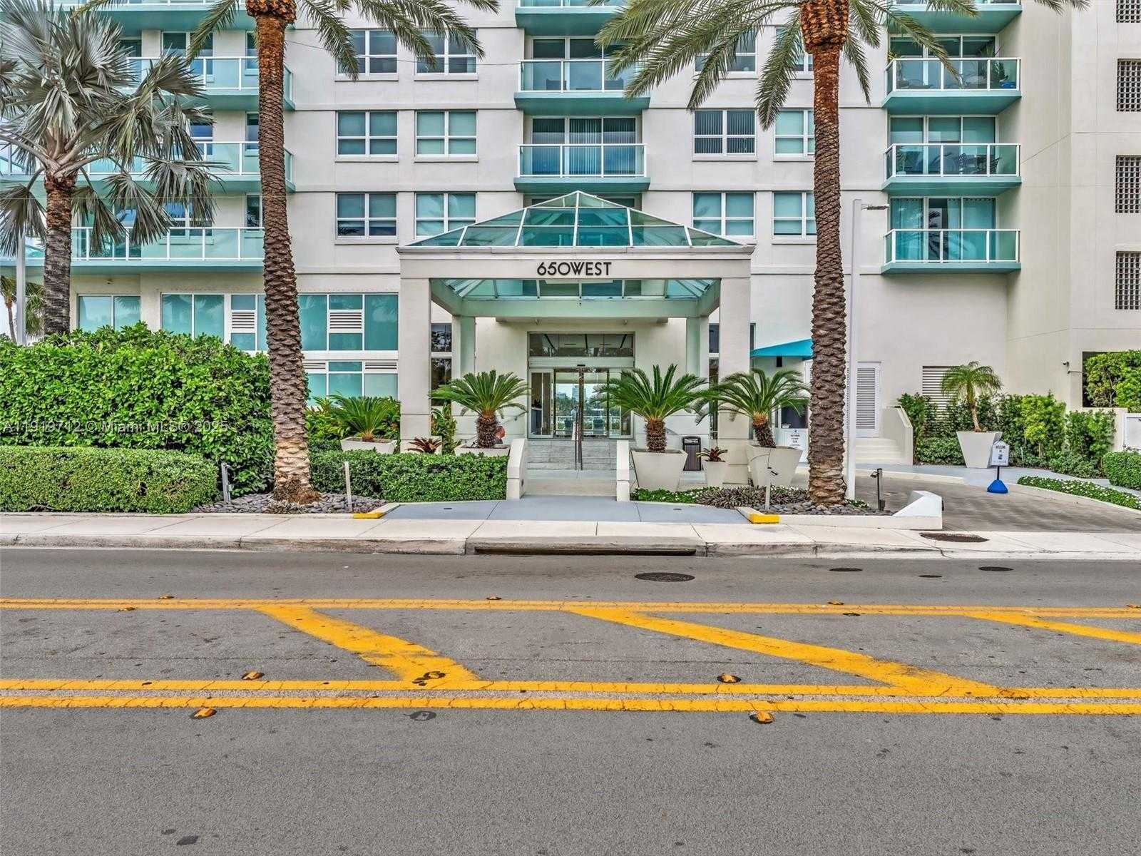 Small Image of 650 WEST AVE #1605, Miami Beach Number 52
