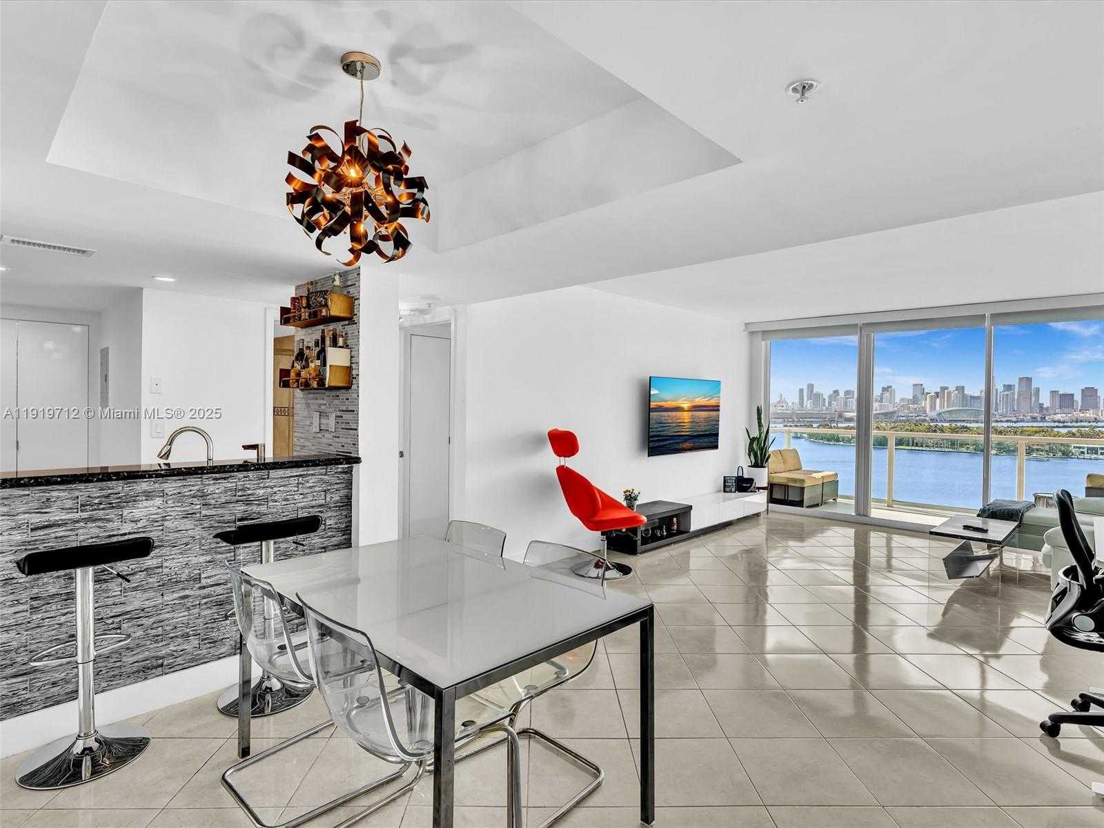 Small Image of 650 WEST AVE #1605, Miami Beach Number 7