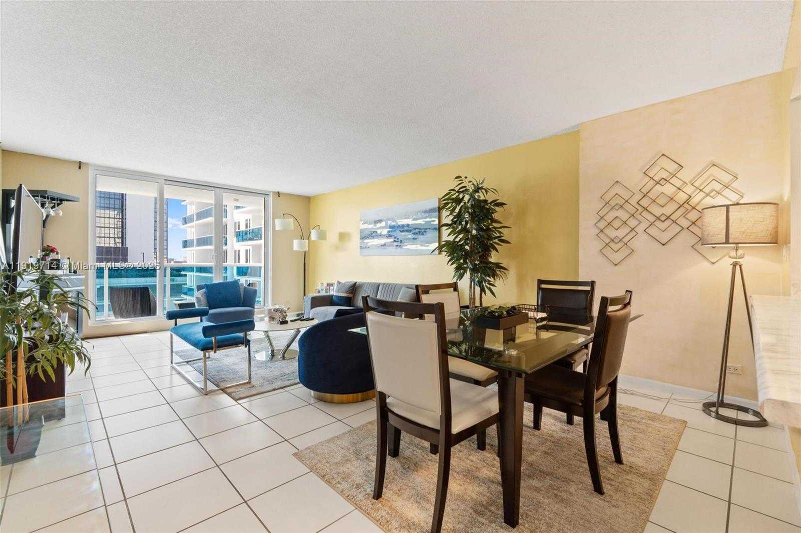 Small Image of 2301 COLLINS AVE #802, Miami Beach Number 13