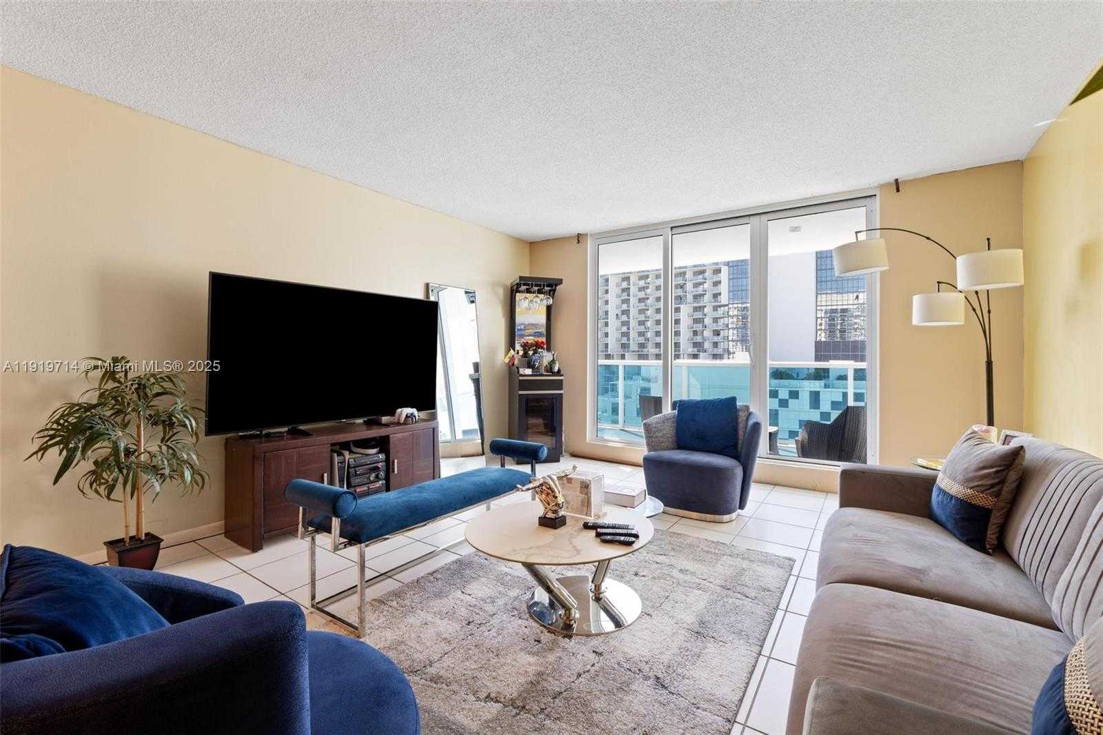 Small Image of 2301 COLLINS AVE #802, Miami Beach Number 15