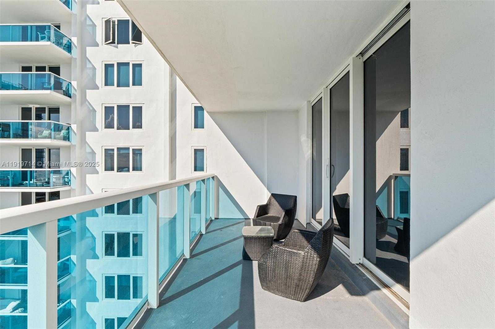 Small Image of 2301 COLLINS AVE #802, Miami Beach Number 19