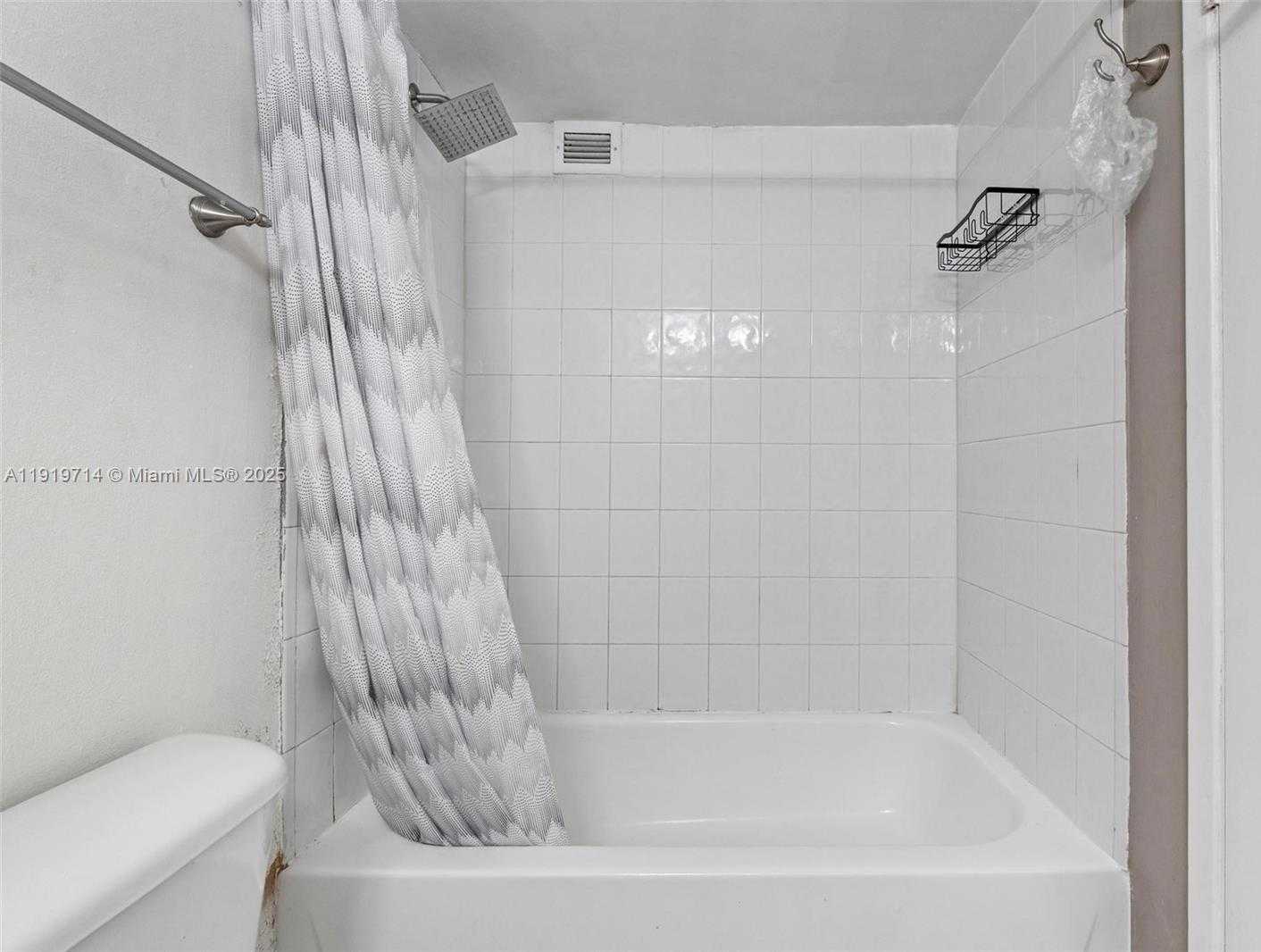 Small Image of 2301 COLLINS AVE #802, Miami Beach Number 25