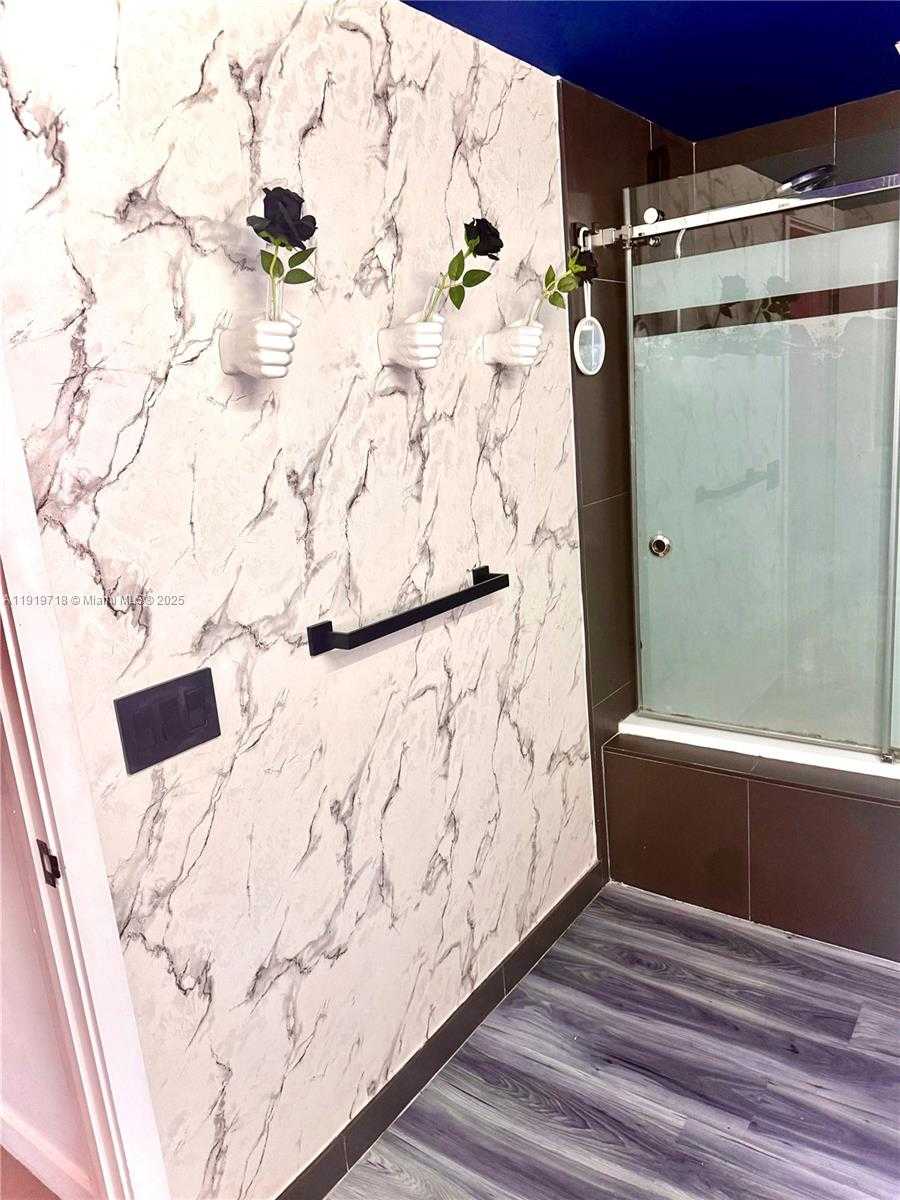 Small Image of 1600 NORTH EAST 1ST AVE #2009, Miami Number 5