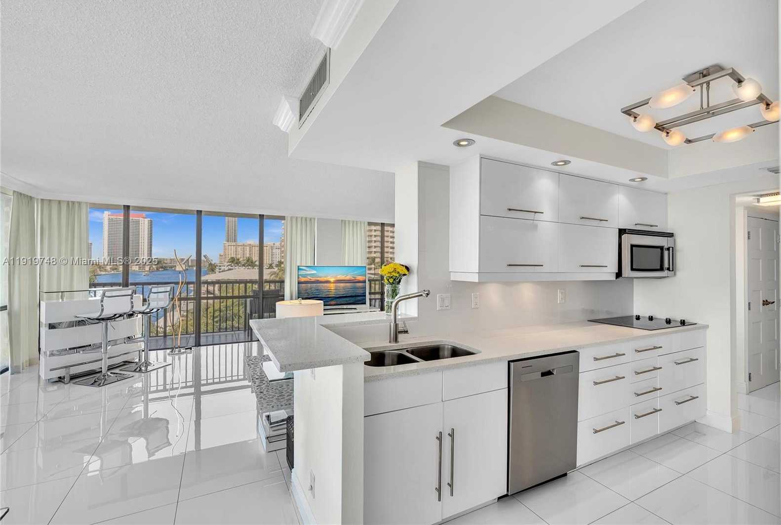 Imagen de Pequeño Objeto