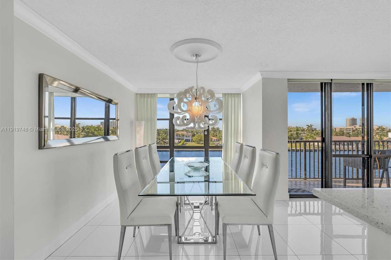 Imagen de Pequeño Objeto