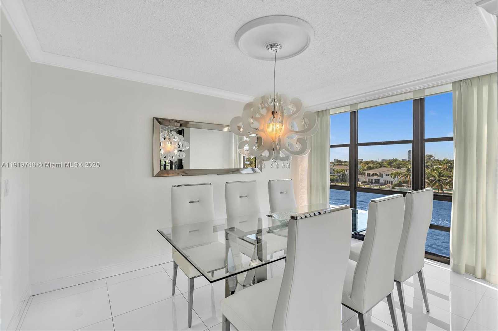 Imagen de Pequeño Objeto