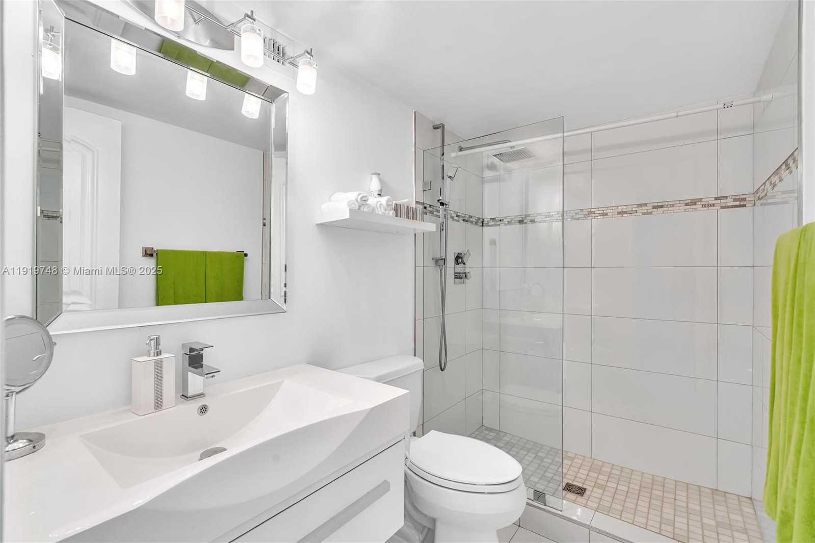 Imagen de Pequeño Objeto