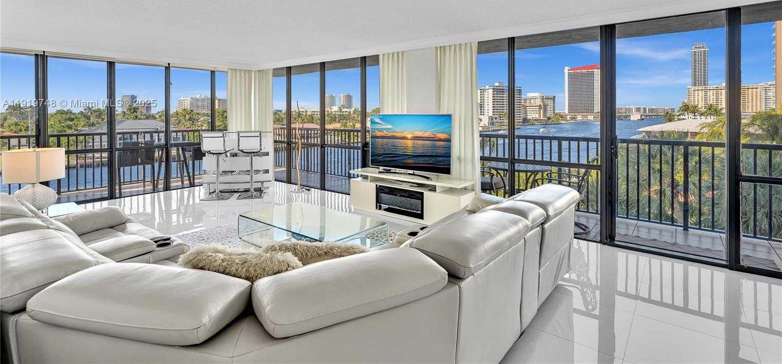 Imagen de Pequeño Objeto