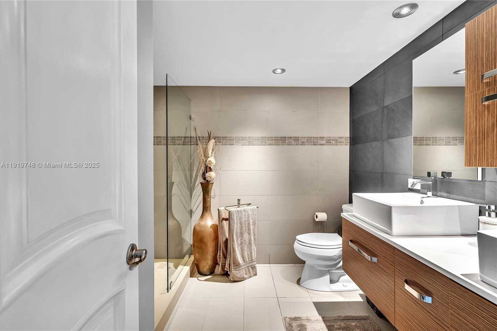 Imagen de Pequeño Objeto