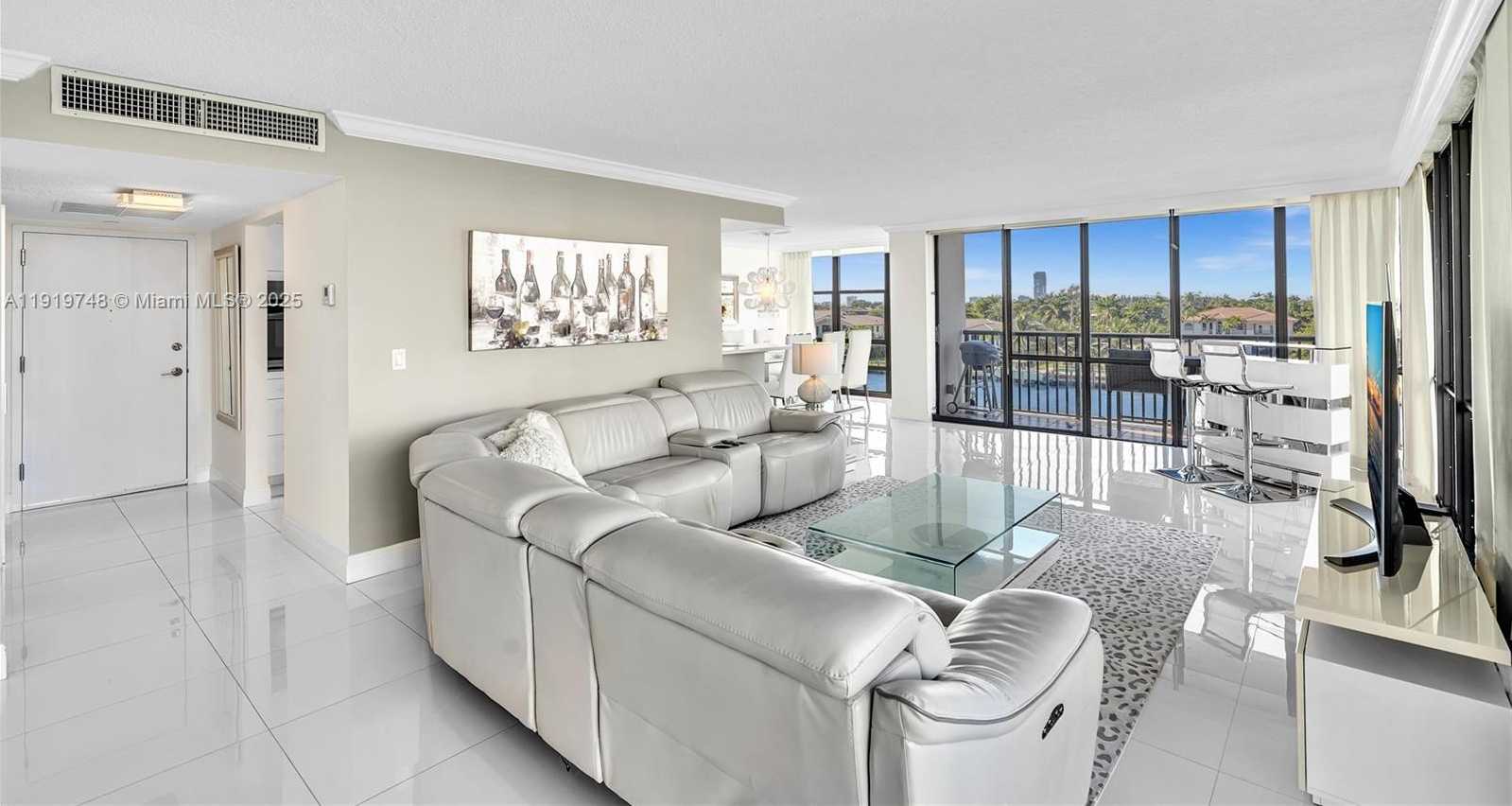 Imagen de Pequeño Objeto