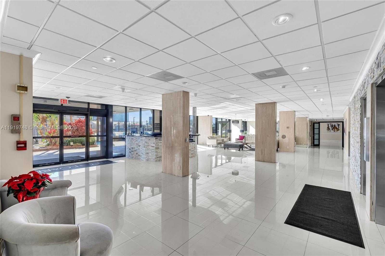 Imagen de Pequeño Objeto