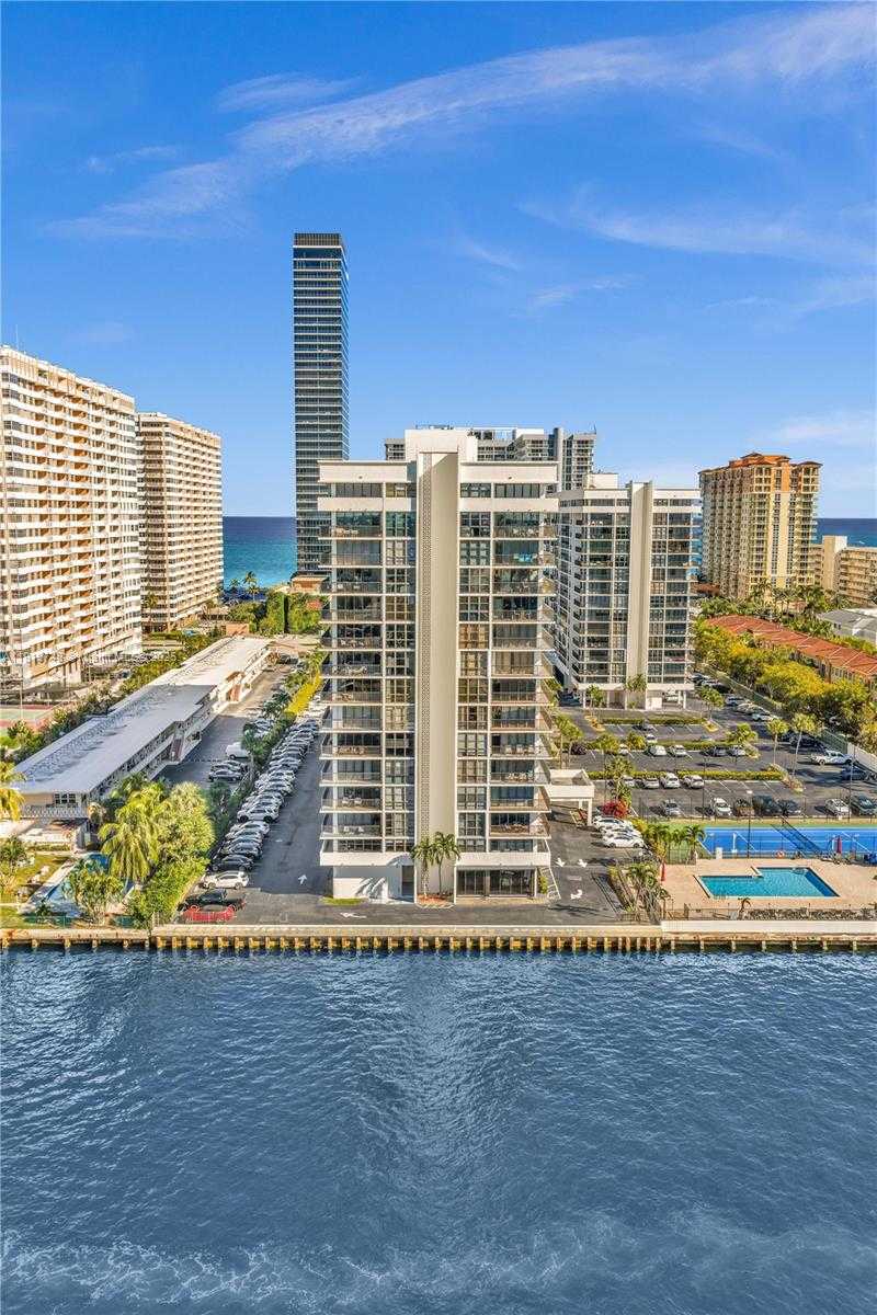 Imagen de Pequeño Objeto