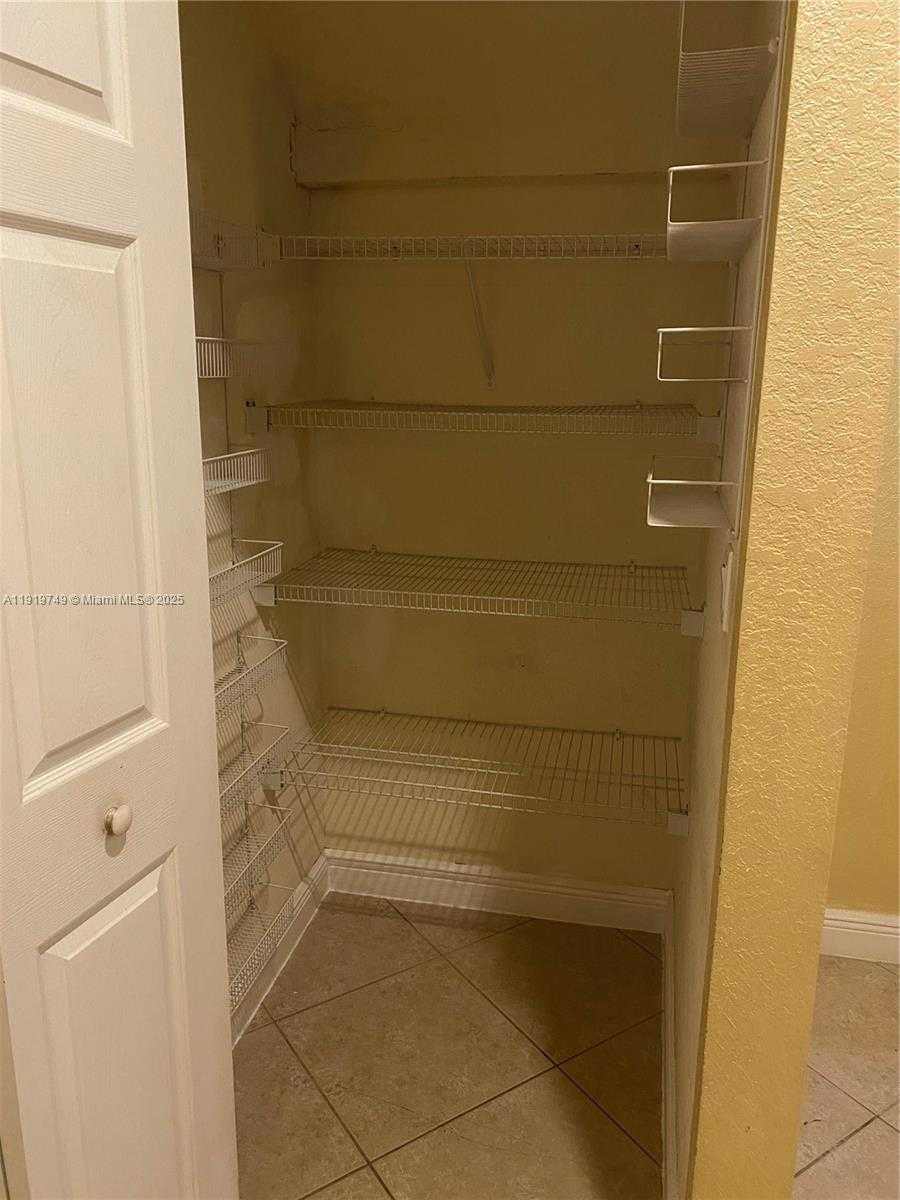 Small Image of Miramar Number 14