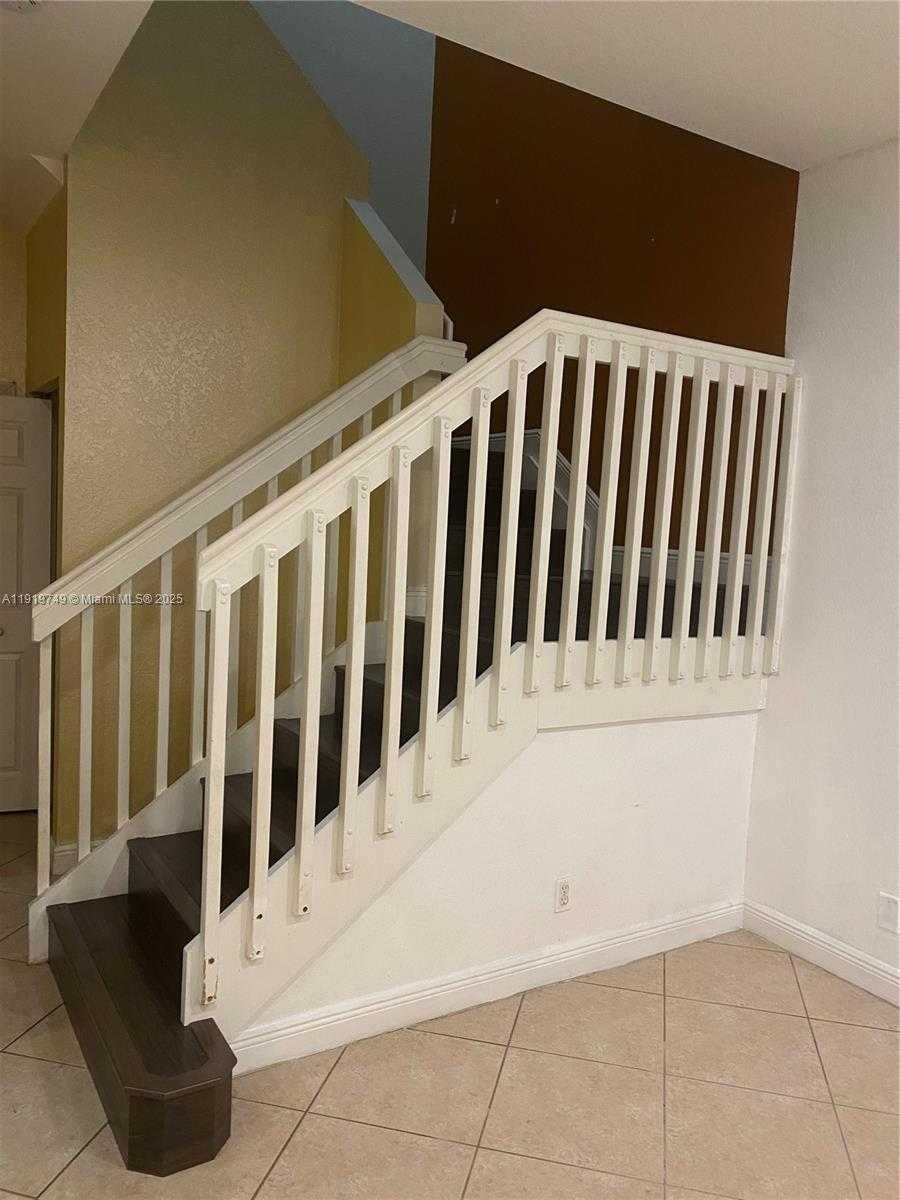 Small Image of Miramar Number 15