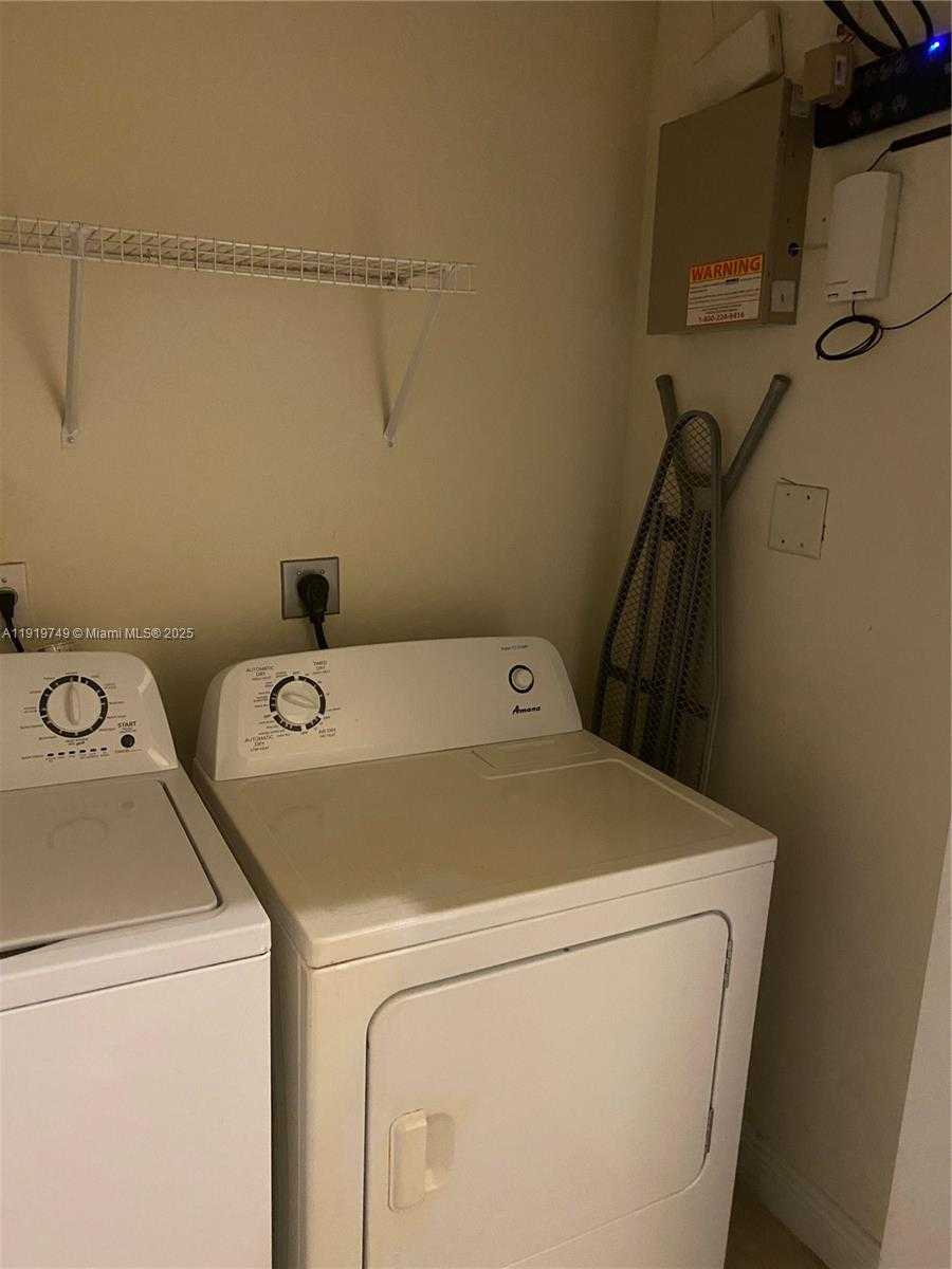 Small Image of Miramar Number 28