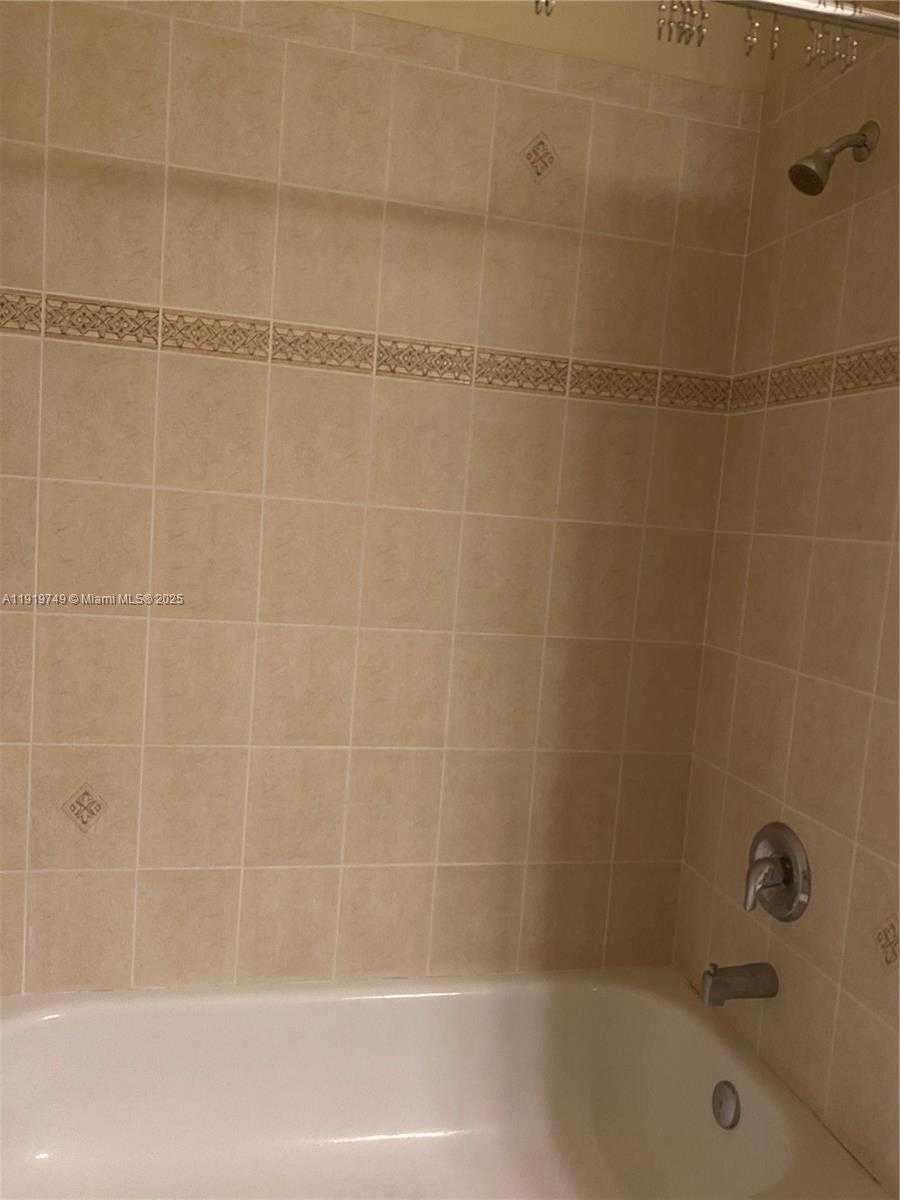 Small Image of Miramar Number 31