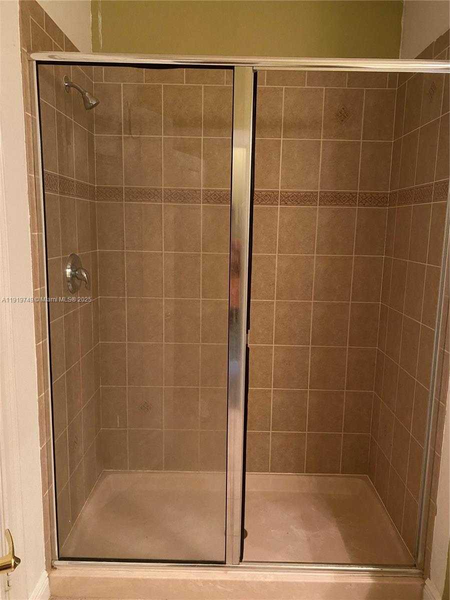 Small Image of Miramar Number 34