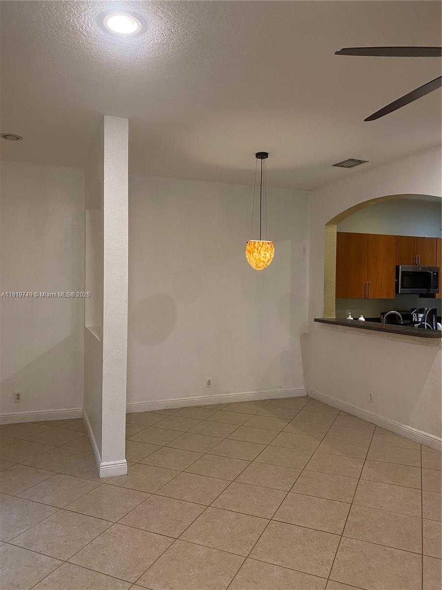 Small Image of Miramar Number 9