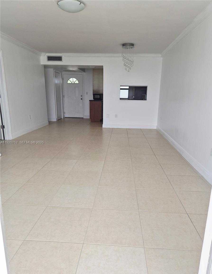 Small Image of 2910 POINT EAST DR #M610, Aventura Number 17