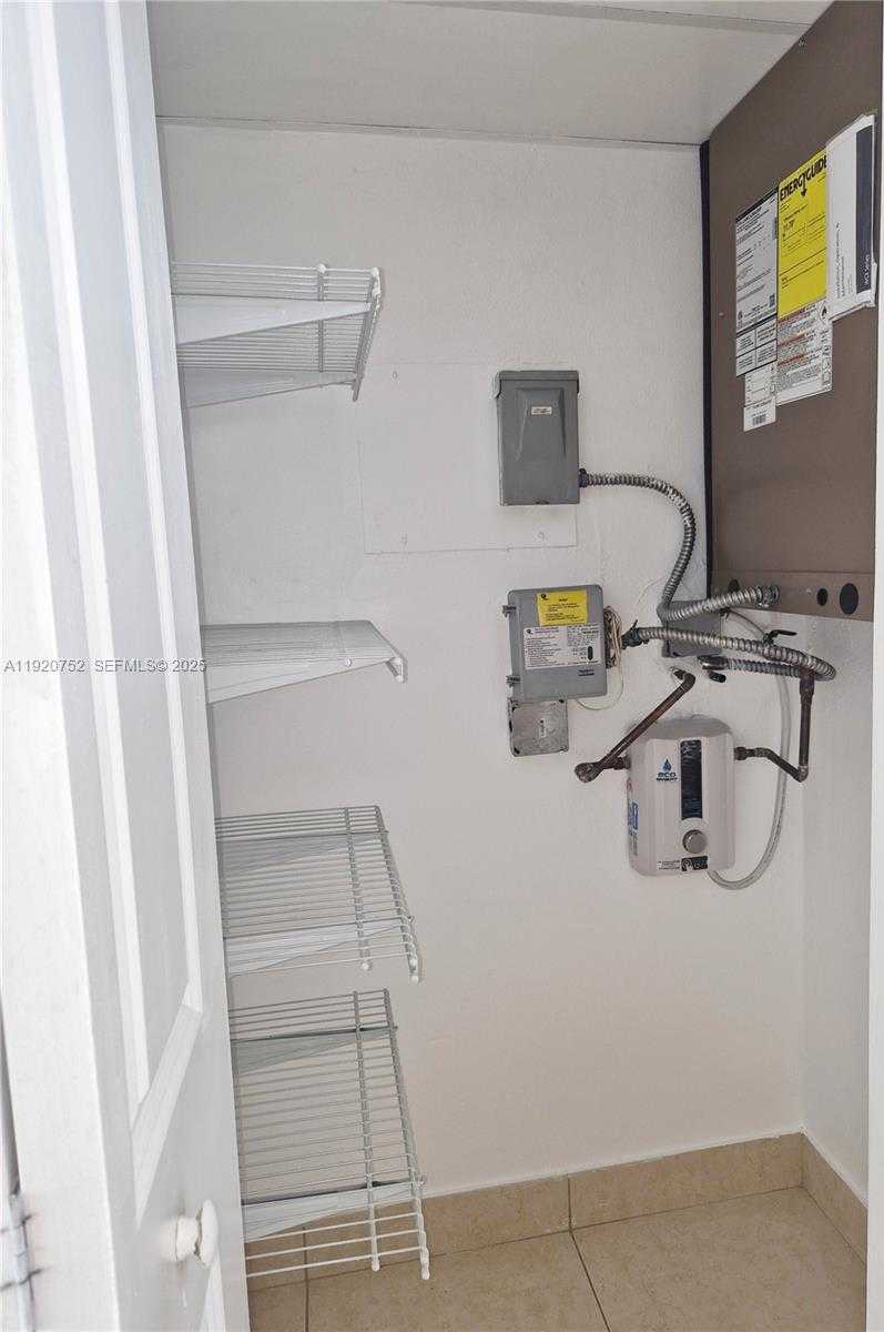 Small Image of 2910 POINT EAST DR #M610, Aventura Number 27