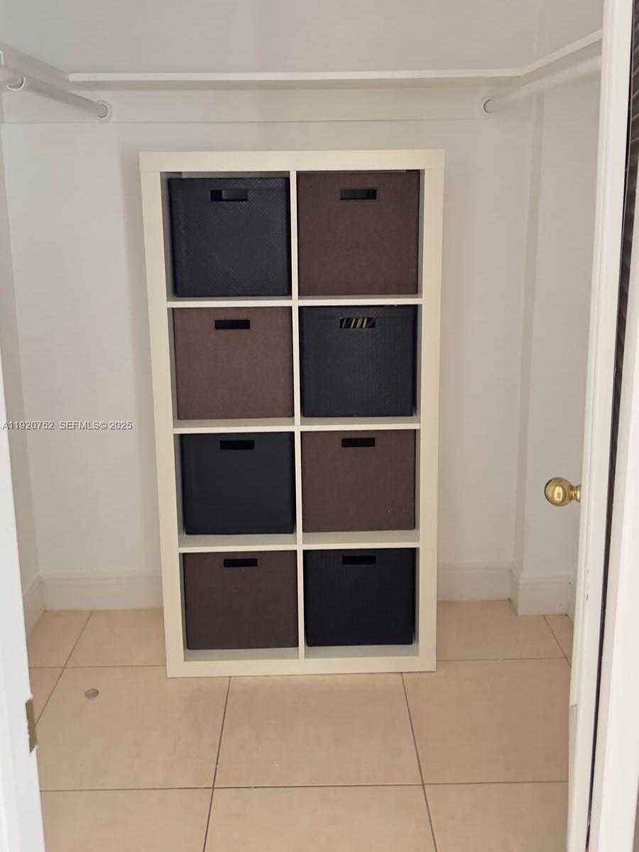 Small Image of 2910 POINT EAST DR #M610, Aventura Number 36