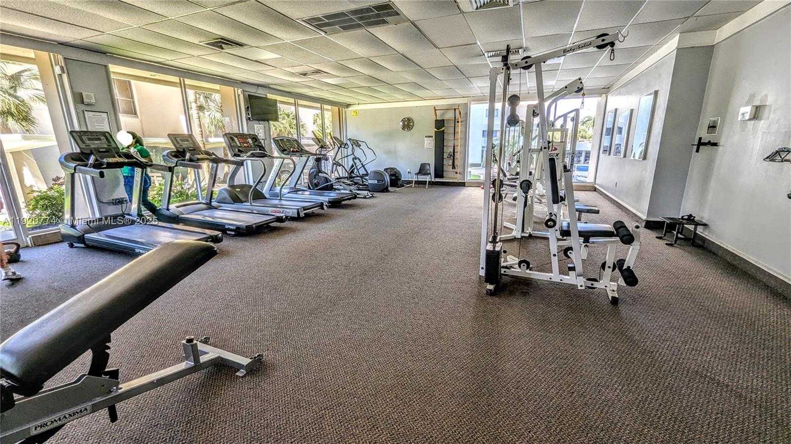 Small Image of 300 BAYVIEW DR #206, Sunny Isles Beach Number 34