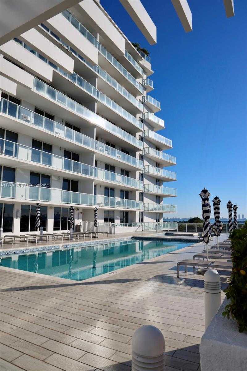 Small Image of 4250 BISCAYNE BLVD #804, Miami Number 1