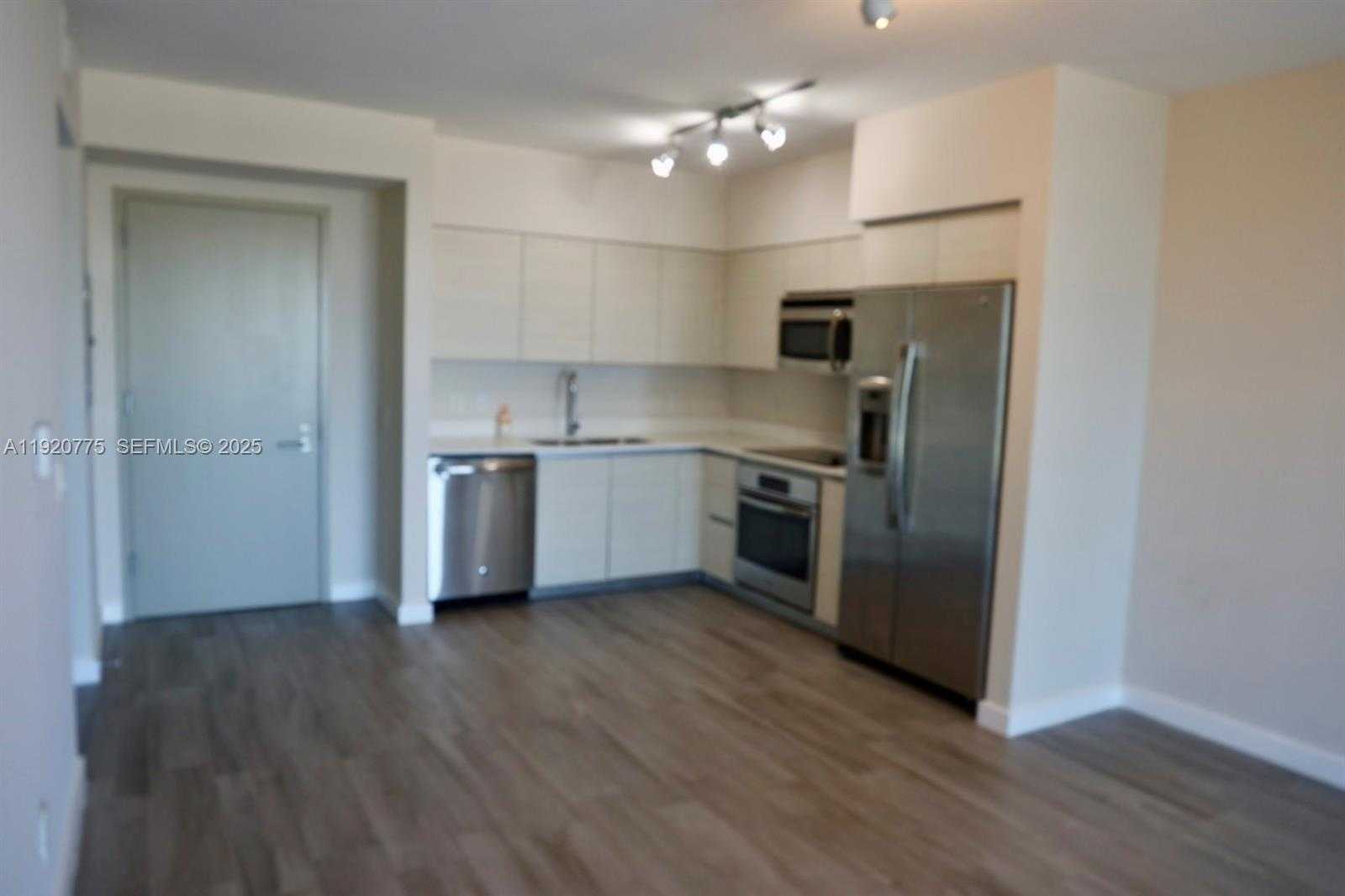 Small Image of 4250 BISCAYNE BLVD #804, Miami Number 4