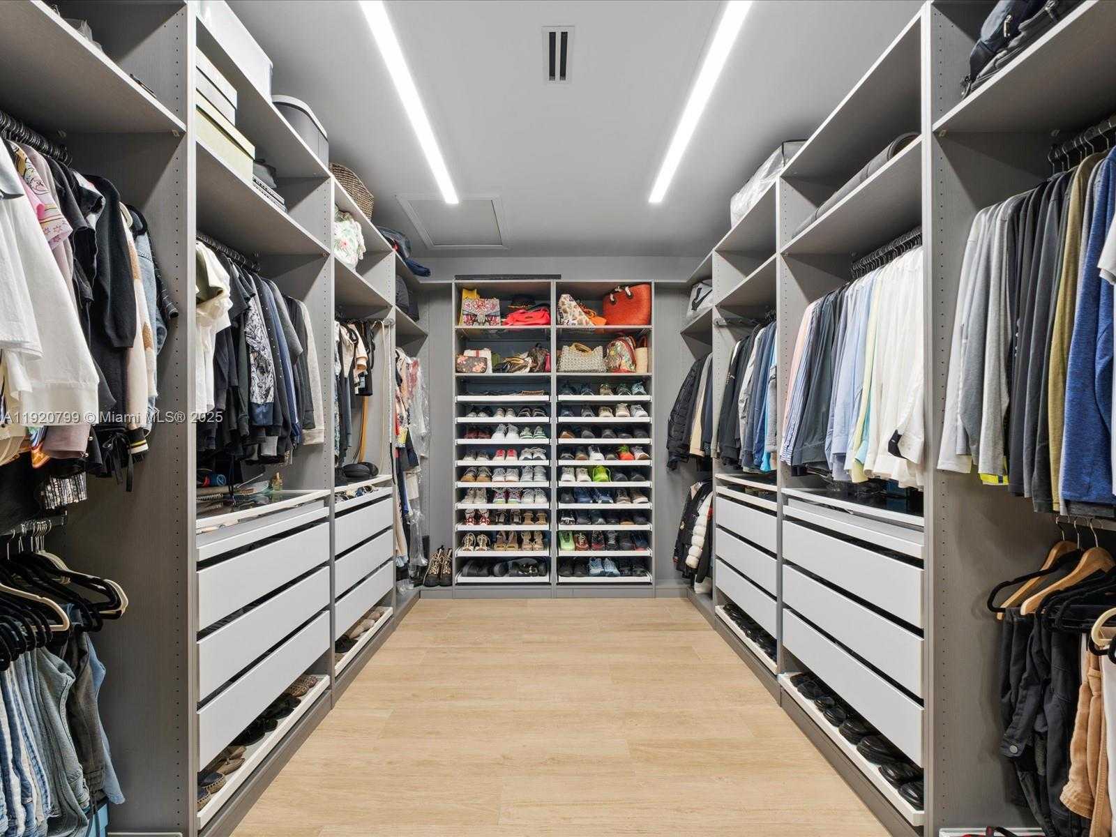 Small Image of 3753 NORTH EAST 214 ST #42, Aventura Number 25