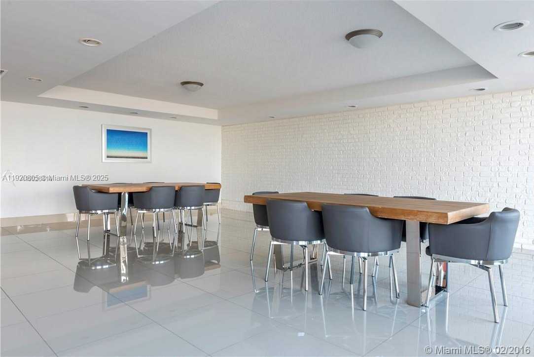 Small Image of 345 OCEAN DR #408, Miami Beach Number 24