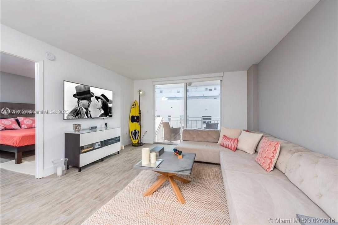 Small Image of 345 OCEAN DR #408, Miami Beach Number 7