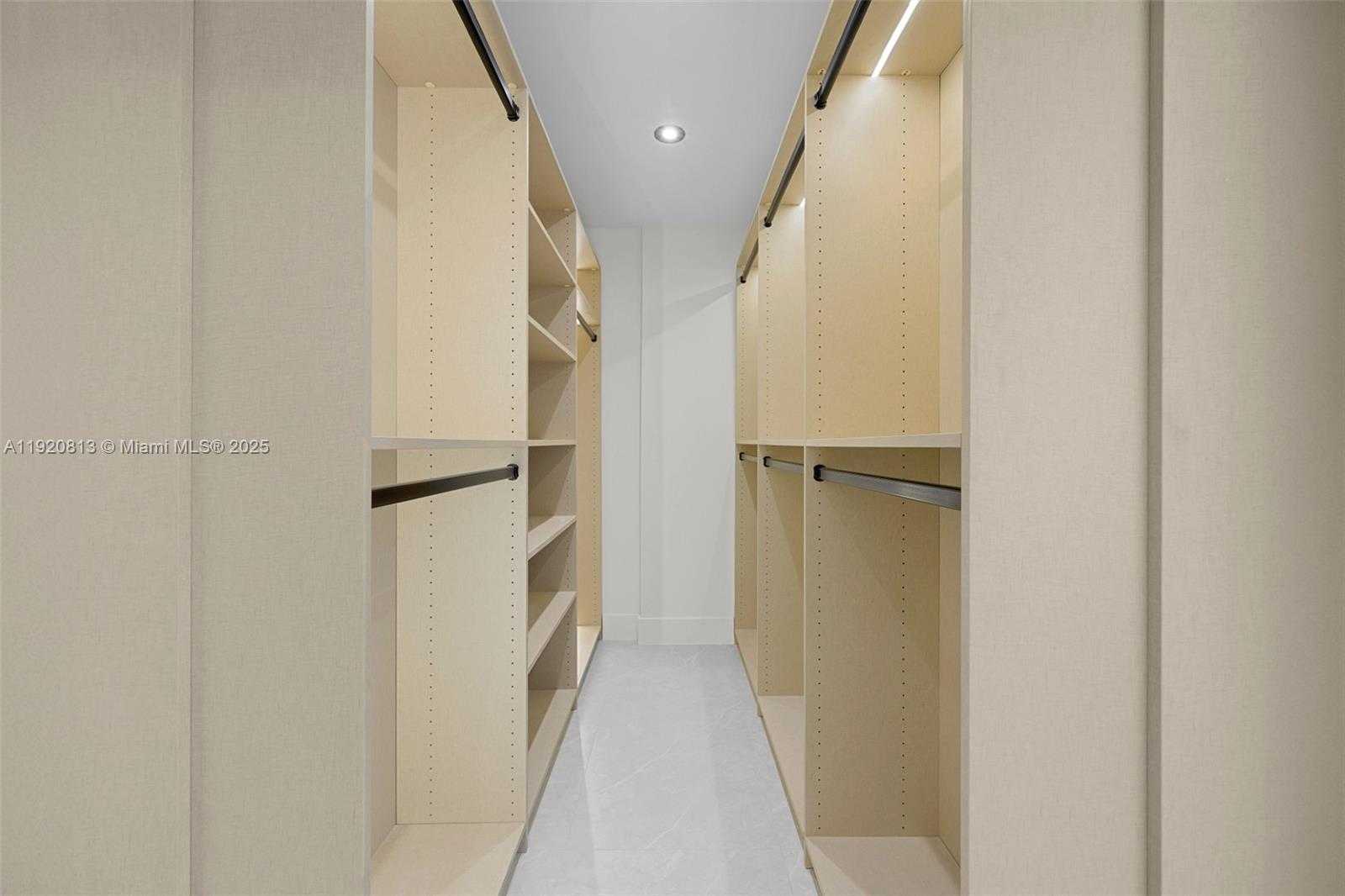 Small Image of 20505 EAST COUNTRY CLUB DR #1133, Aventura Number 18