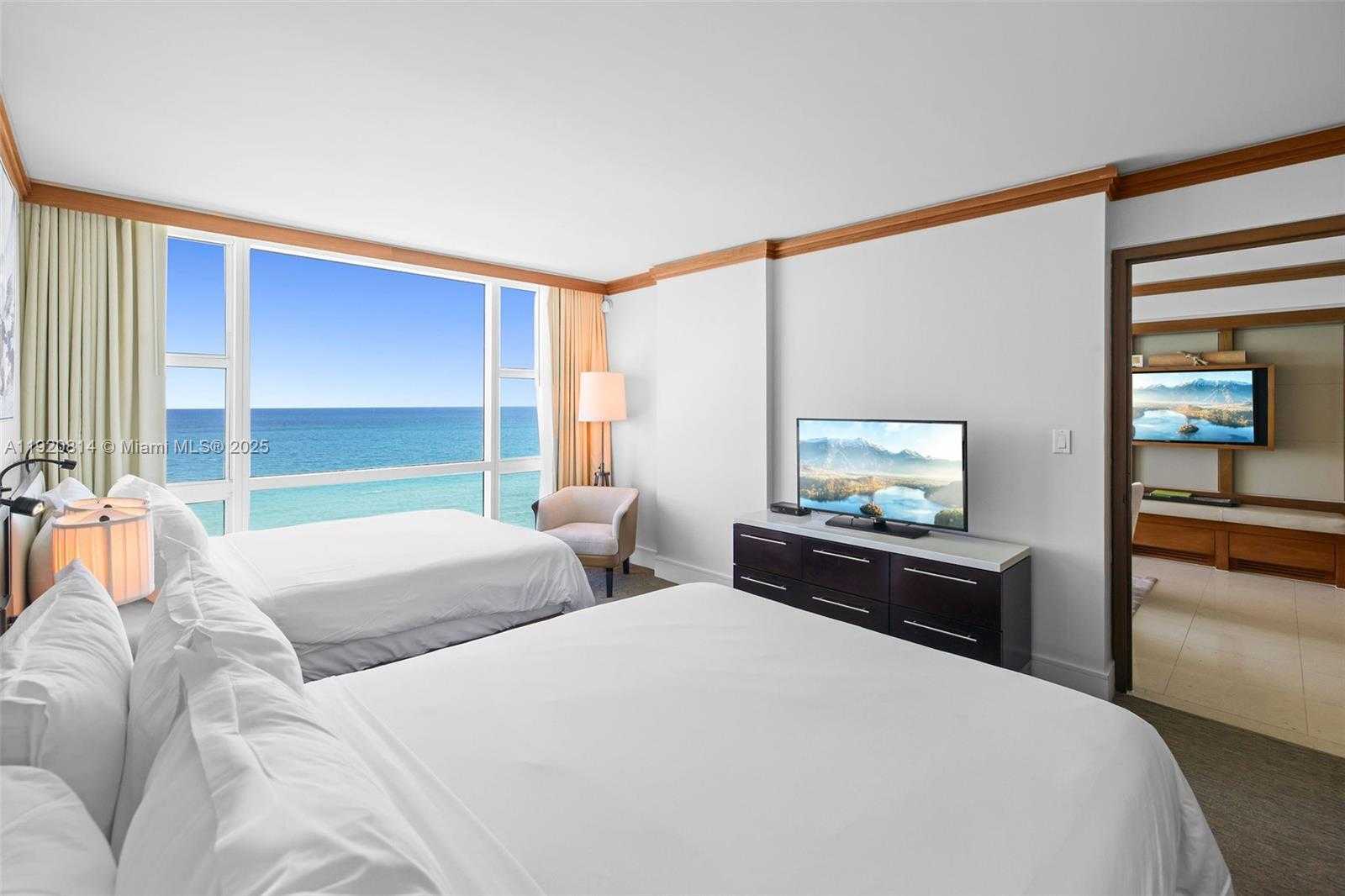 Small Image of 6801 COLLINS AVE #822(Door#) 805 (Legal#), Miami Beach Number 12