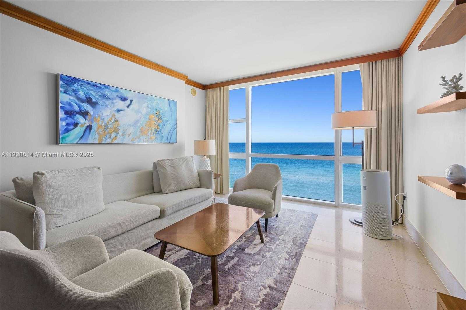 Small Image of 6801 COLLINS AVE #822(Door#) 805 (Legal#), Miami Beach Number 4
