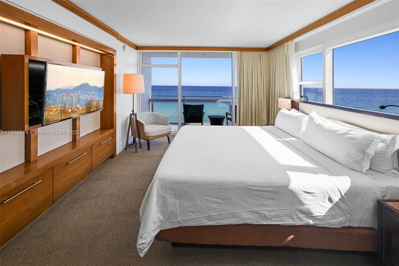 Small Image of 6801 COLLINS AVE #822(Door#) 805 (Legal#), Miami Beach Number 8