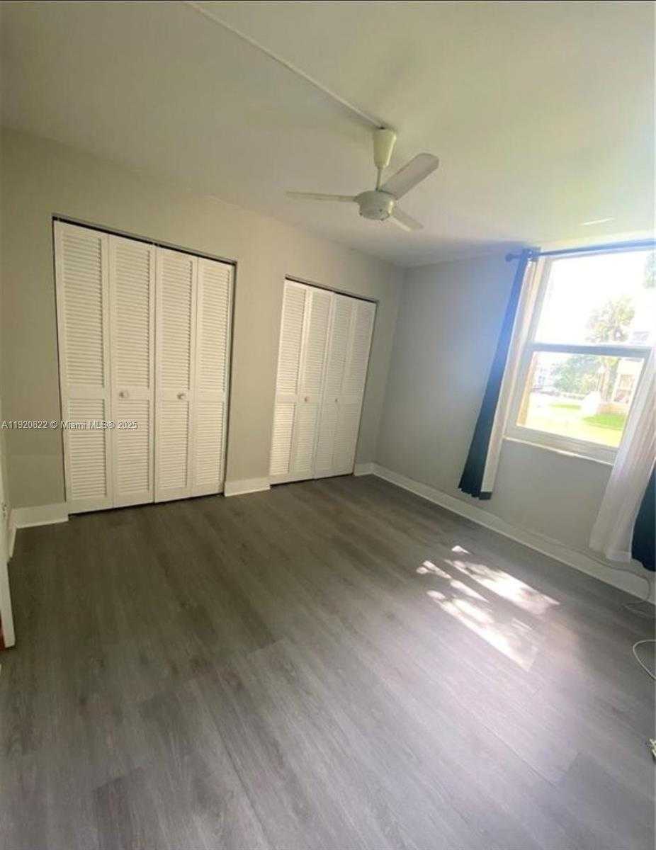 Small Image of 922 NORTH EAST 199TH ST #1D, Miami Number 15