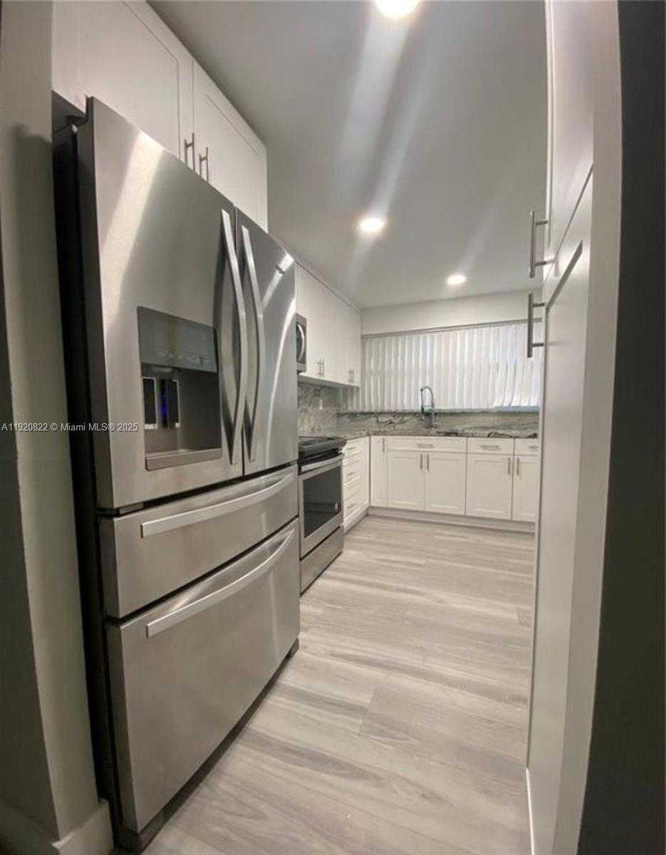 Small Image of 922 NORTH EAST 199TH ST #1D, Miami Number 25