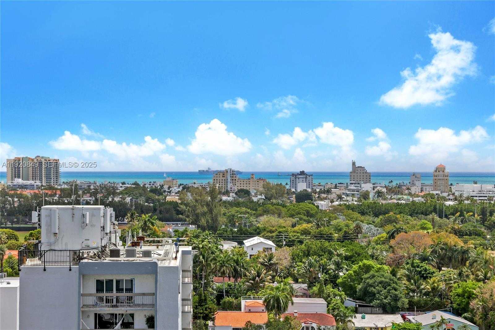 Small Image of 1330 WEST AVE #1414, Miami Beach Number 24