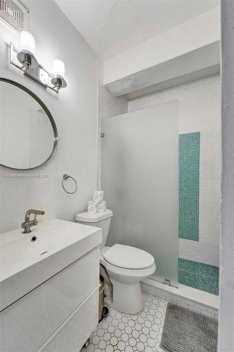 Small Image of 255 WEST 24TH ST #306, Miami Beach Number 12