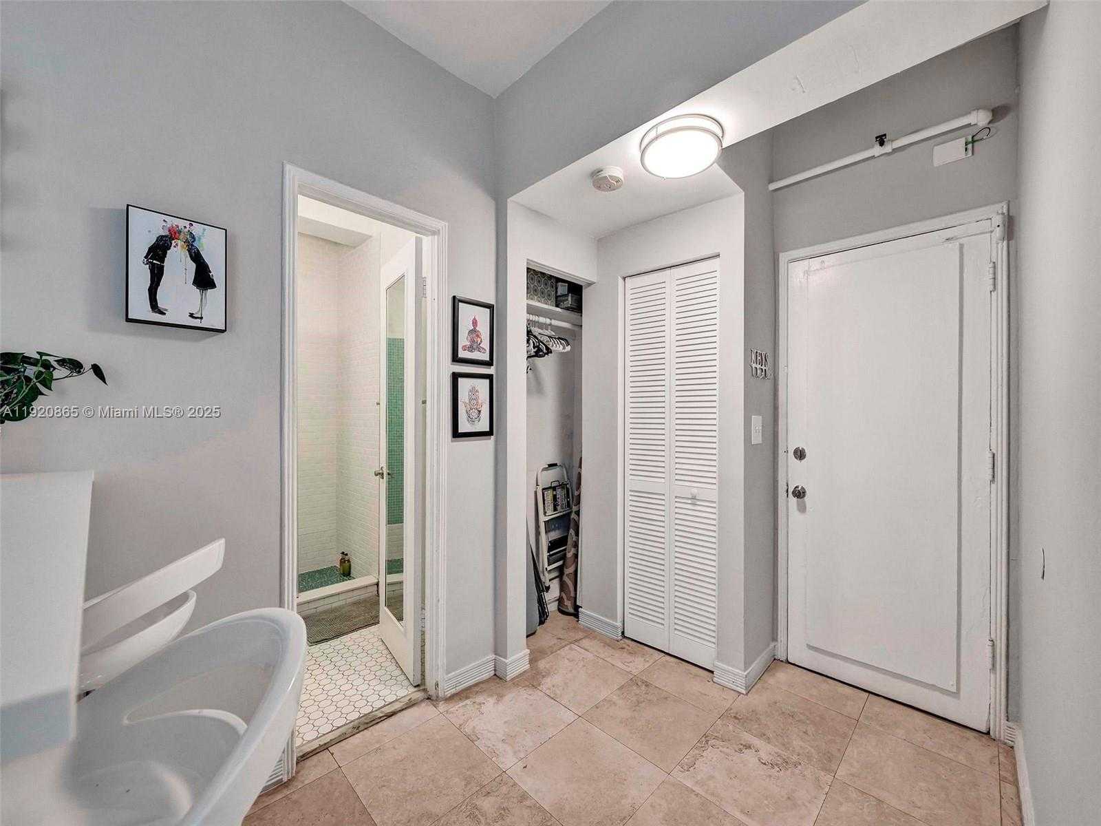 Small Image of 255 WEST 24TH ST #306, Miami Beach Number 14