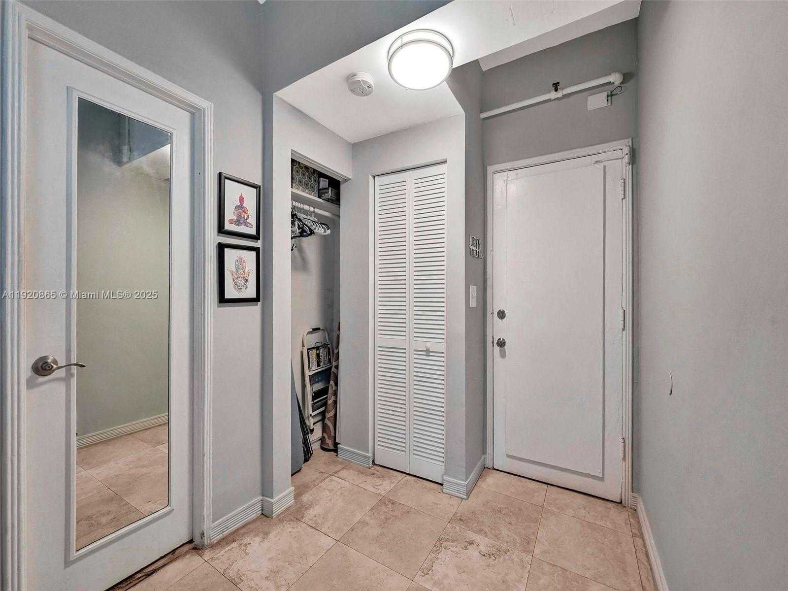 Small Image of 255 WEST 24TH ST #306, Miami Beach Number 15