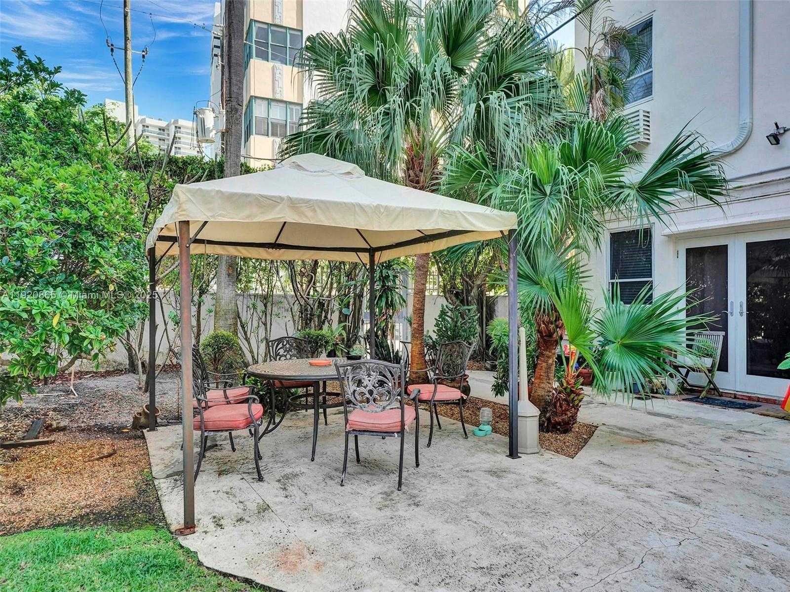 Small Image of 255 WEST 24TH ST #306, Miami Beach Number 23