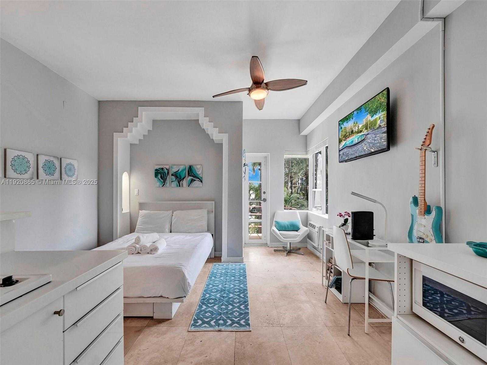 Small Image of 255 WEST 24TH ST #306, Miami Beach Number 4