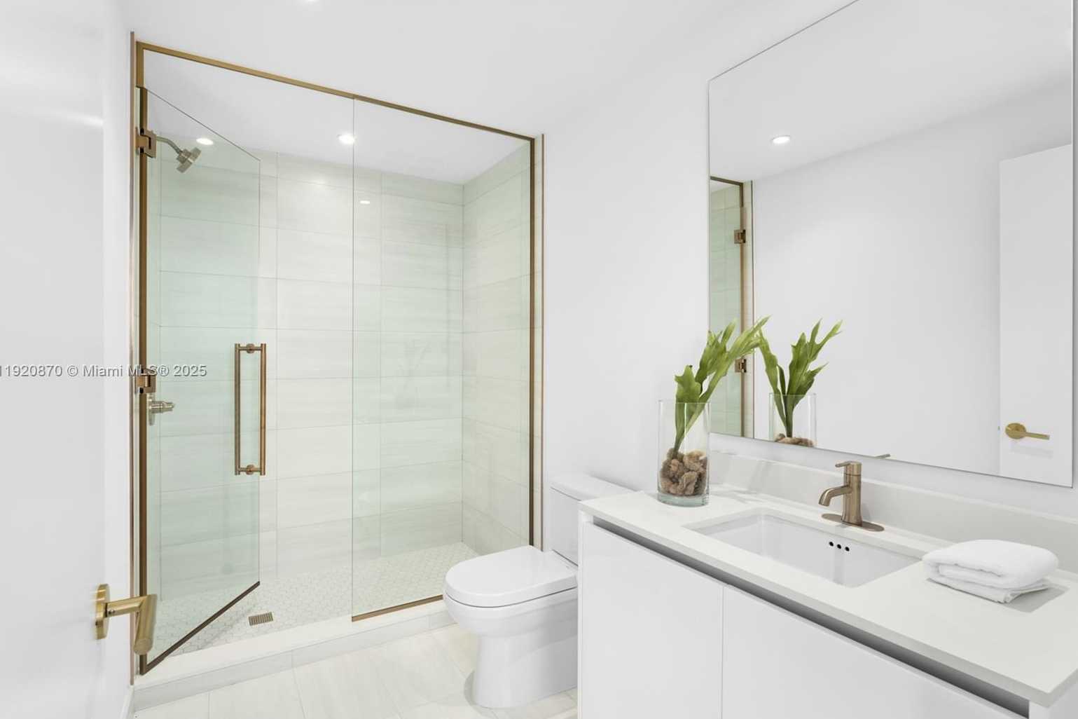 Small Image of 2678 TIGERTAIL AVE #1504, Miami Number 11