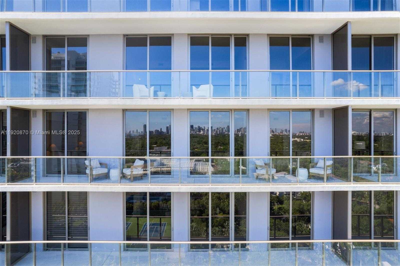 Small Image of 2678 TIGERTAIL AVE #1504, Miami Number 21