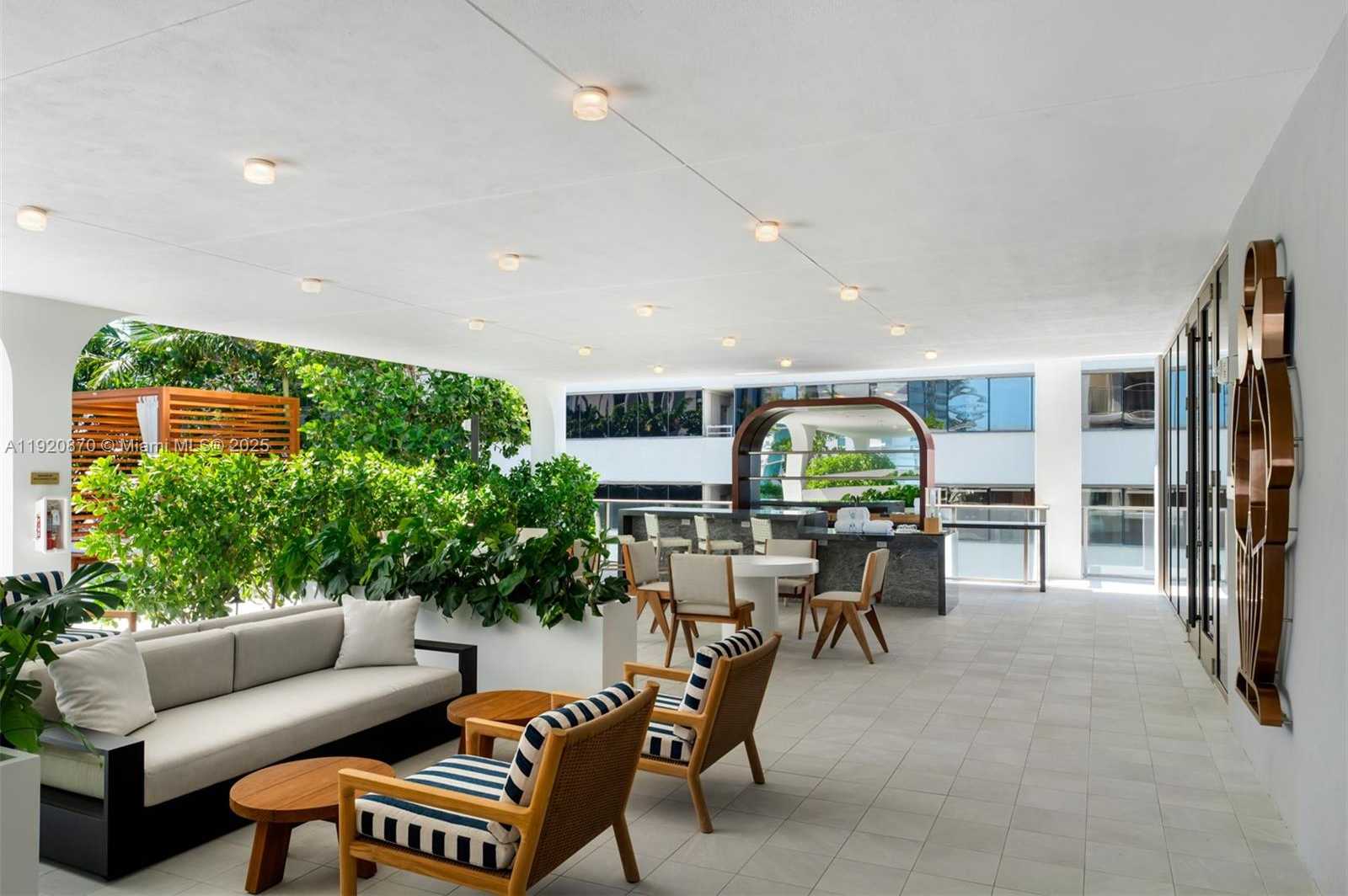 Small Image of 2678 TIGERTAIL AVE #1504, Miami Number 24