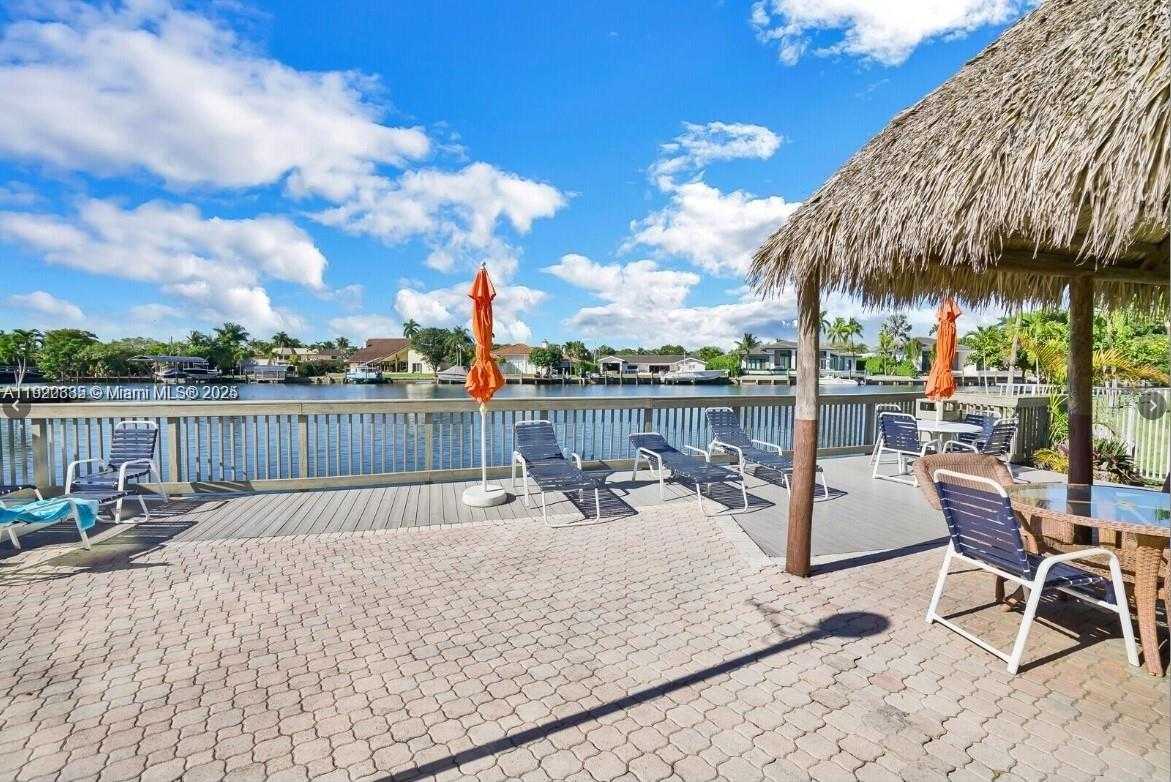 Imagen de Pequeño Objeto