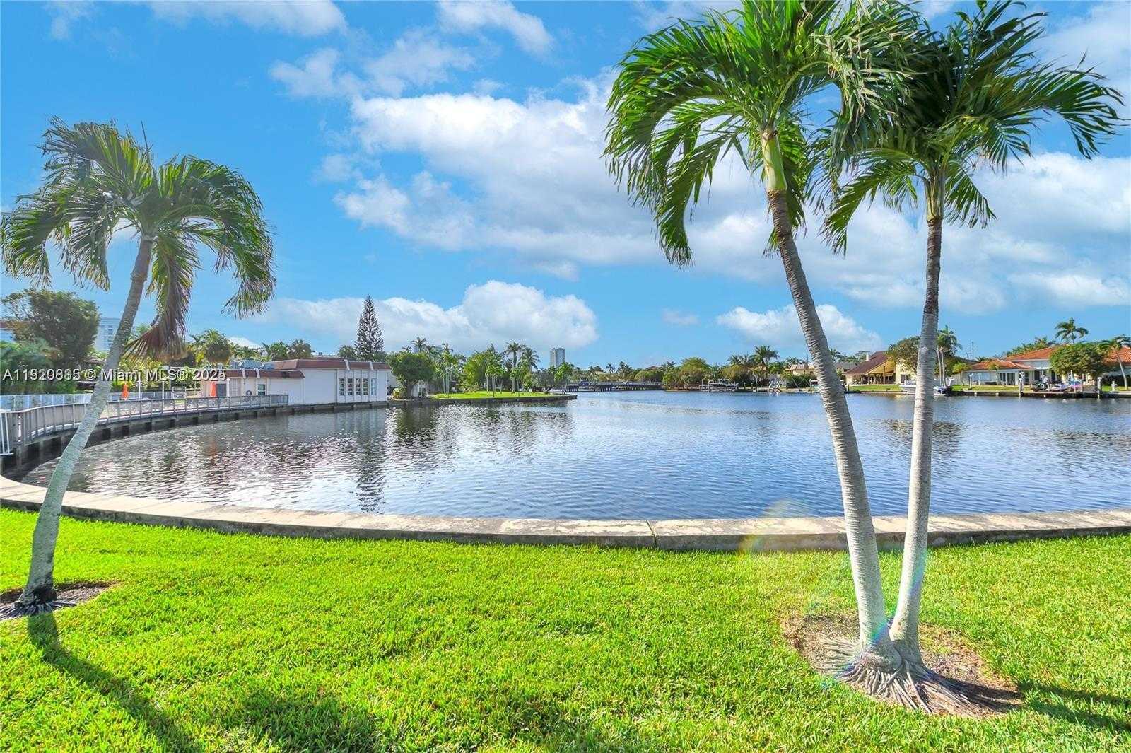 Imagen de Pequeño Objeto