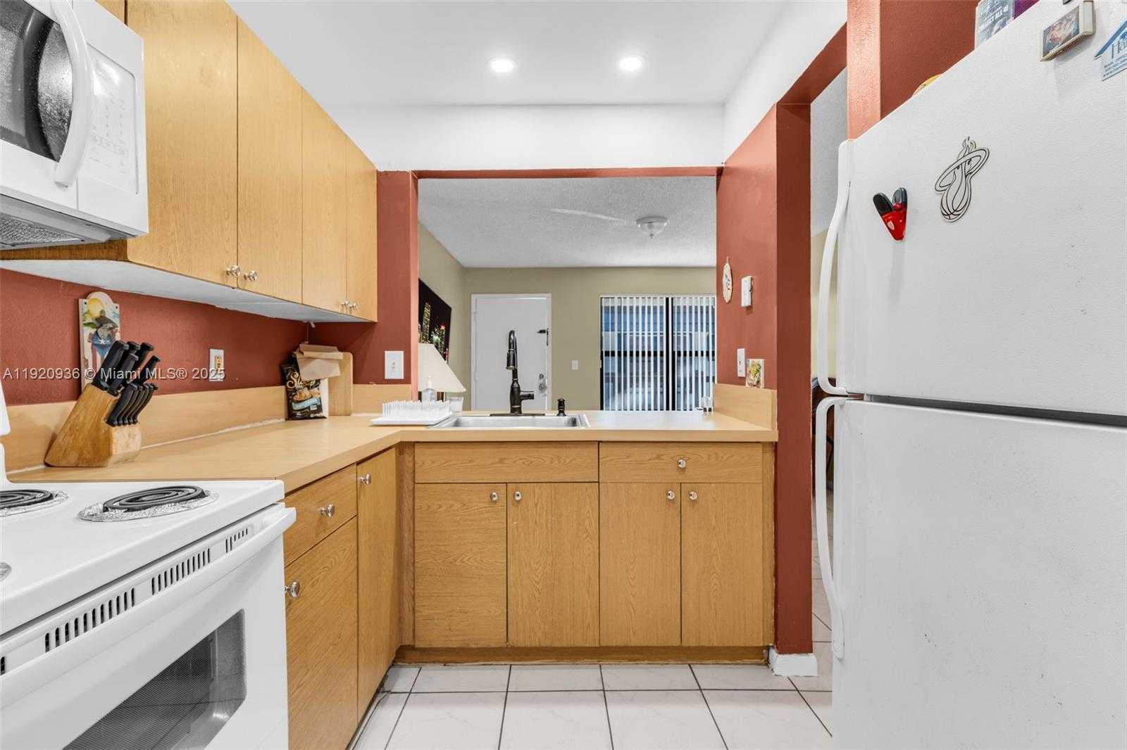 Small Image of 14865 SOUTH WEST 104TH ST #26-22, Miami Number 10